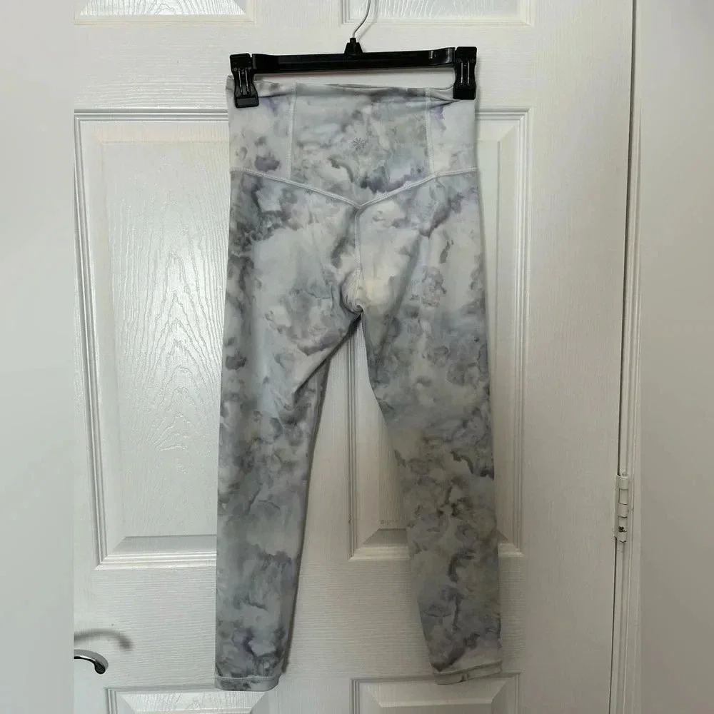 Athleta elation snow dye 7/8 length tight XS tie dye